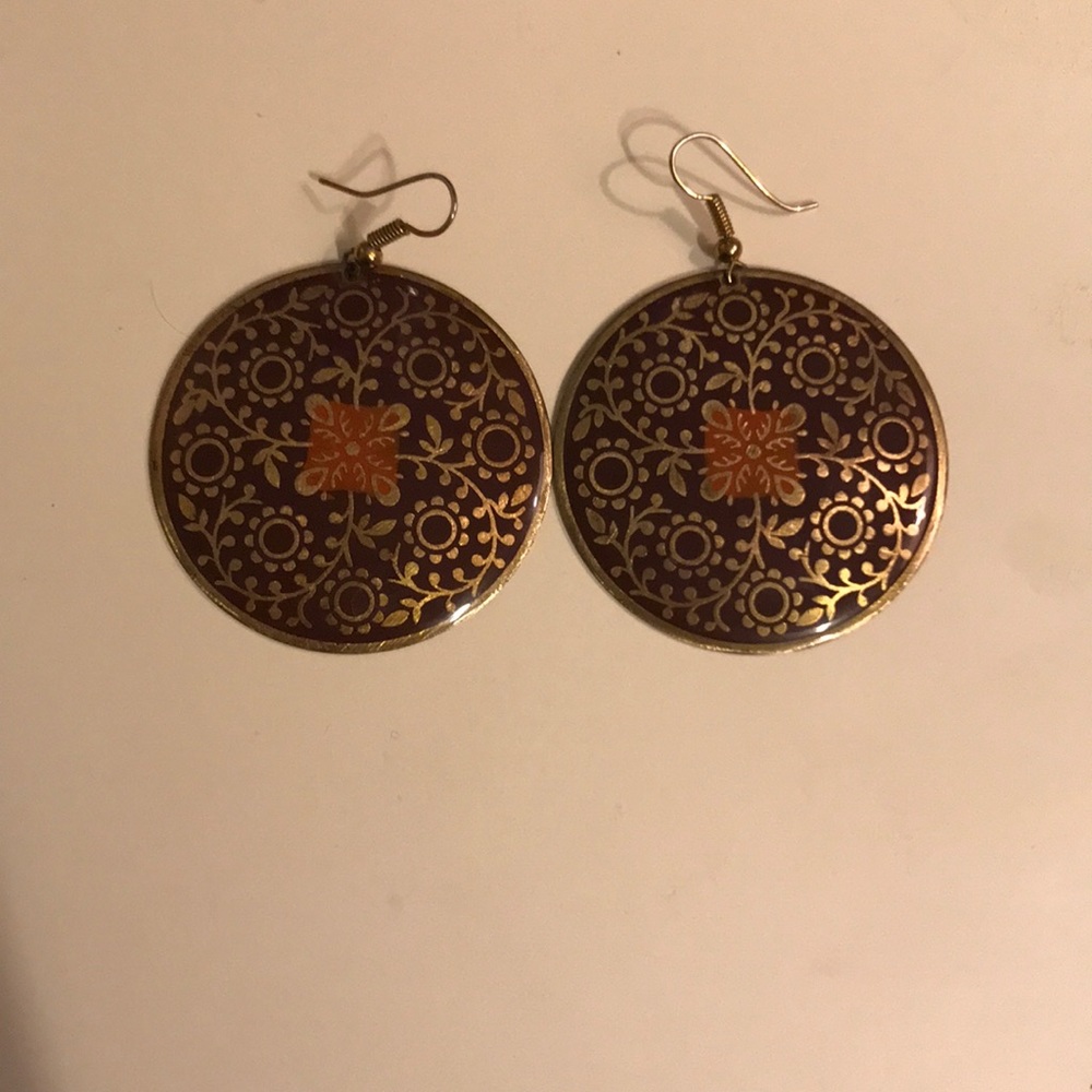 Brown pattern earrings